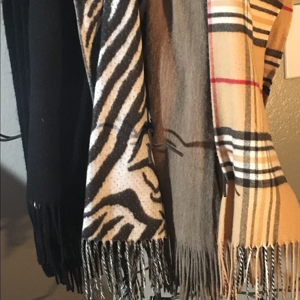 Scarfs